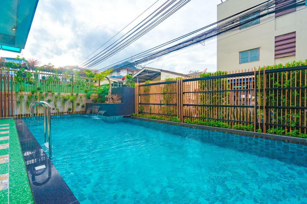 Penyos Service Apartment Bangkok Luaran gambar