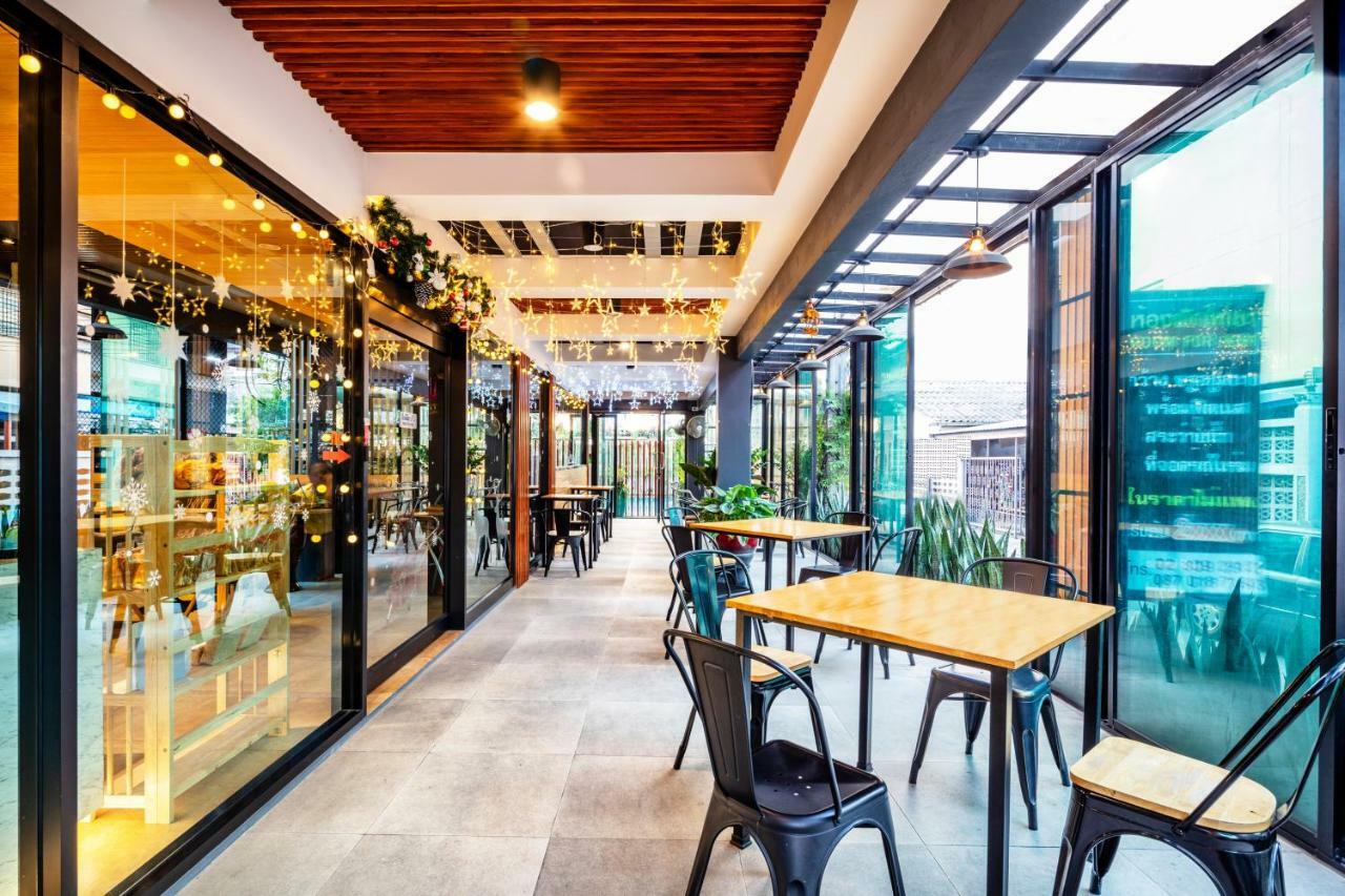 Penyos Service Apartment Bangkok Luaran gambar
