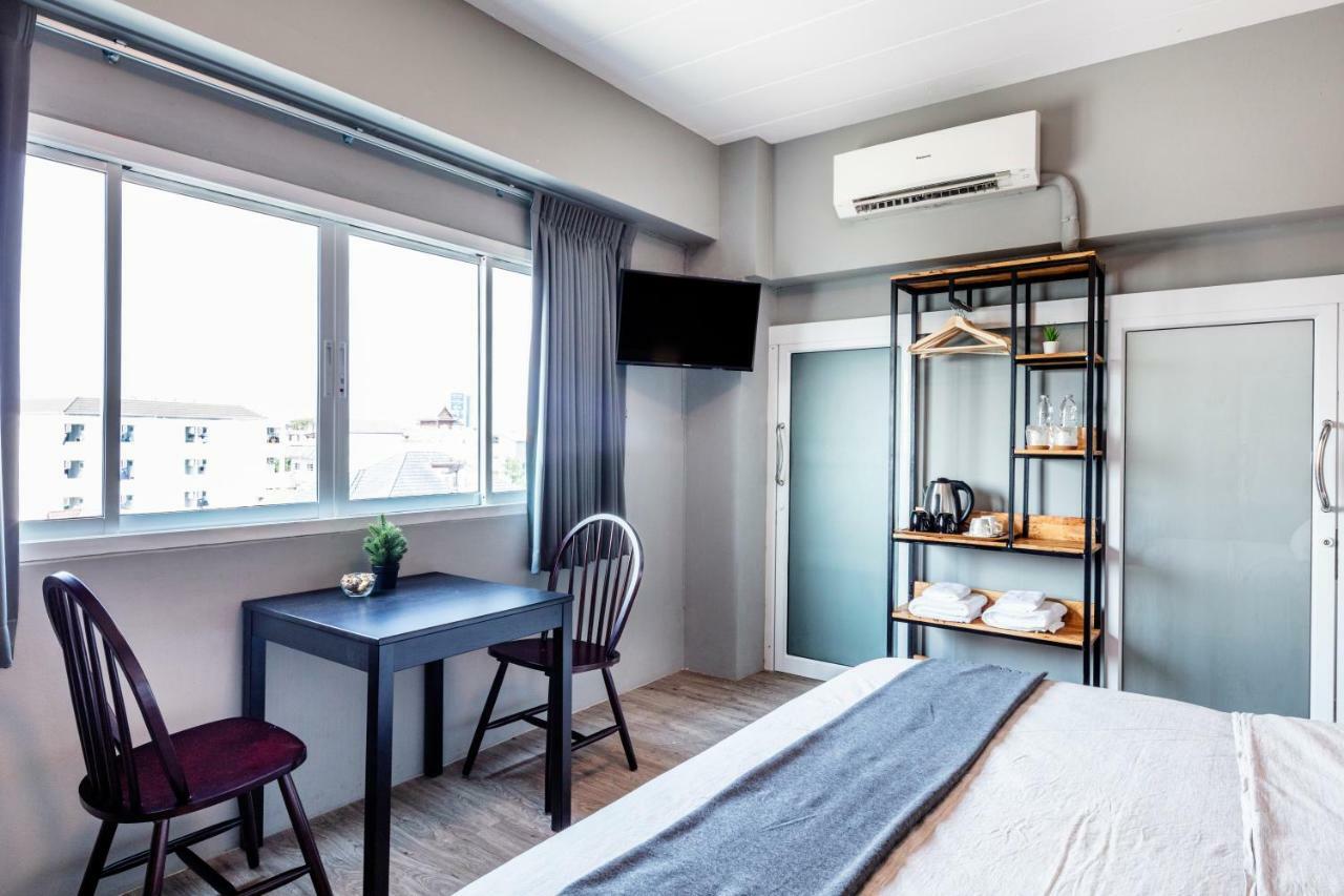 Penyos Service Apartment Bangkok Luaran gambar
