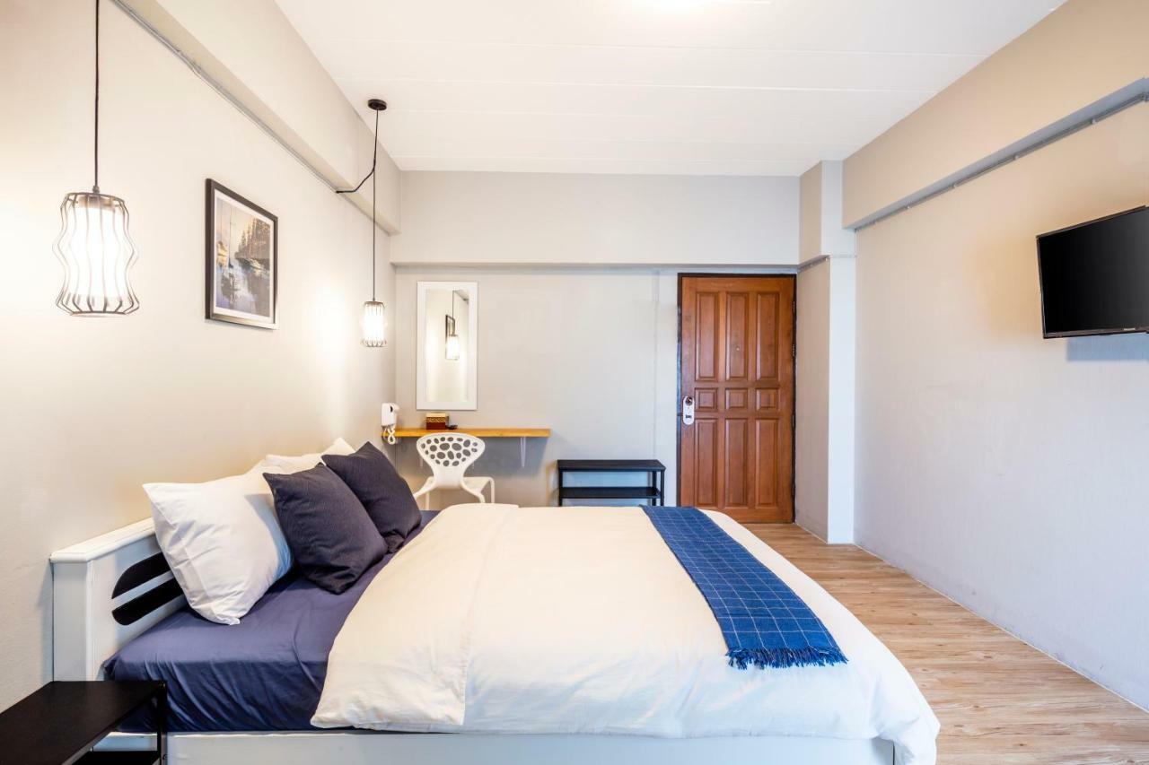 Penyos Service Apartment Bangkok Luaran gambar